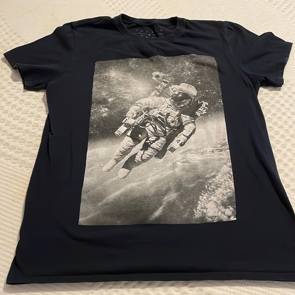 Rebels & Nomads black short sleeve tshirt with astronaut on the front. Size med - Picture 1 of 4